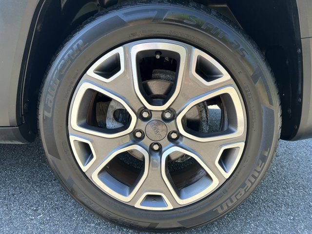 Used 2016 Jeep Renegade Limited FWD image 23