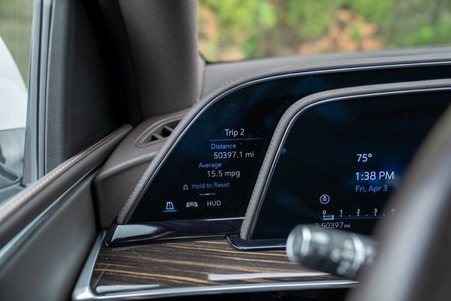 Used 2022 Cadillac Escalade ESV Sport w/ Touring Package image 23