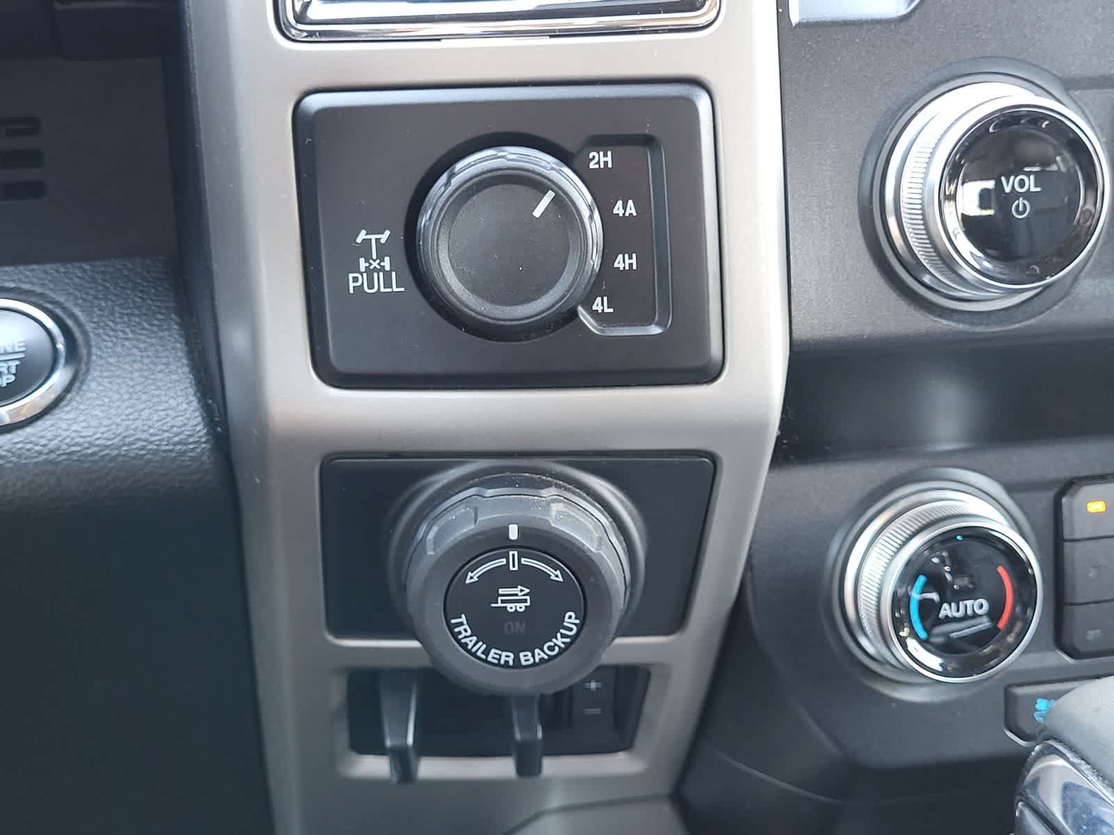 Used 2019 Ford F150 Lariat w/ Equipment Group 502A Luxury AWD/4WD image 21