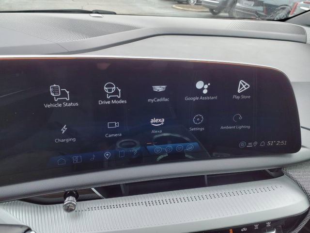 New 2025 Cadillac Optiq Sport 1 image 30