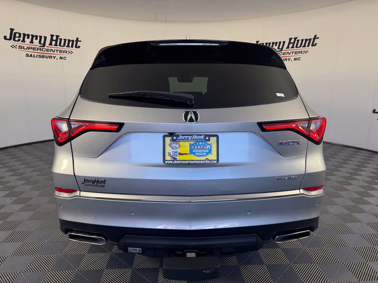 Used 2023 Acura MDX w/ Technology Package AWD/4WD image 7