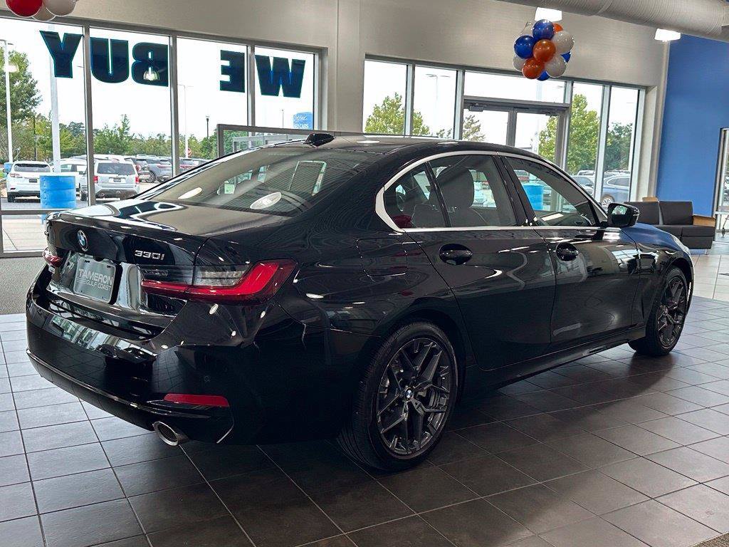 Used 2026 BMW 330i xDrive Sedan AWD/4WD image 4