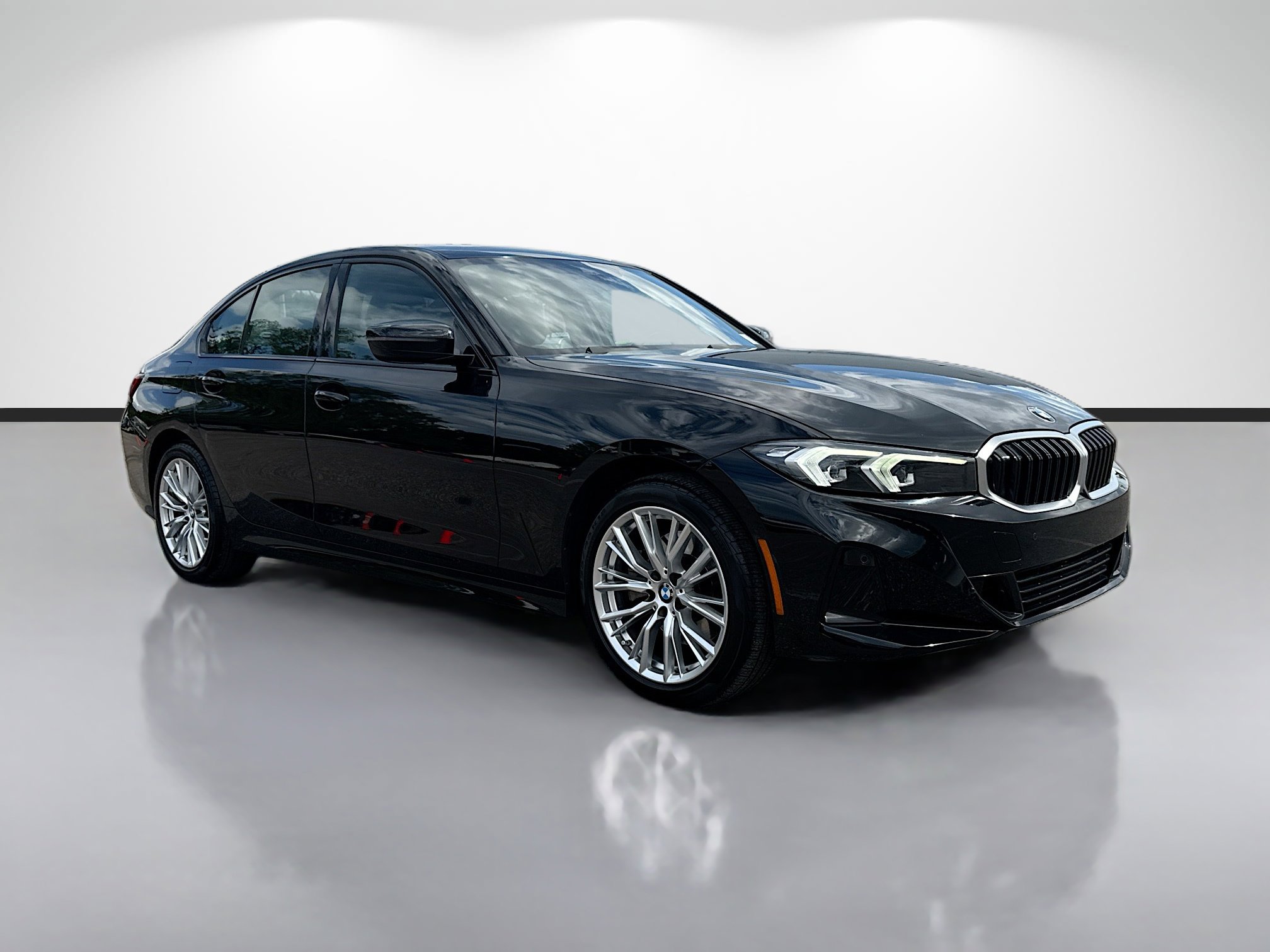 Used 2023 BMW 330i Sedan w/ Driving Assistance Package RWD image 1