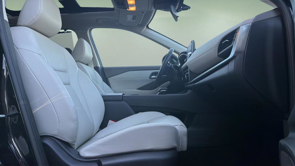 Certified 2023 Nissan Rogue SV w/ SV Premium B Package image 11