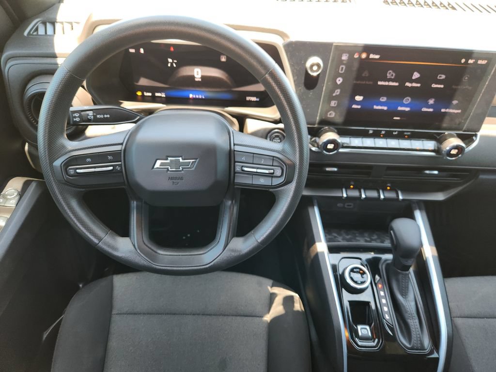 Used 2025 Chevrolet Colorado Trail Boss AWD/4WD image 25