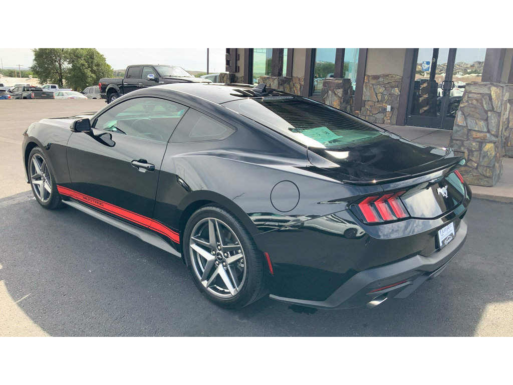 Used 2026 Ford Mustang Premium RWD image 8
