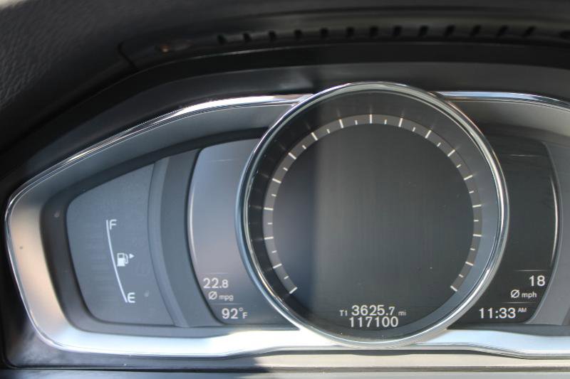 Used 2017 Volvo V60 T5 Premier w/ Convenience Package image 27