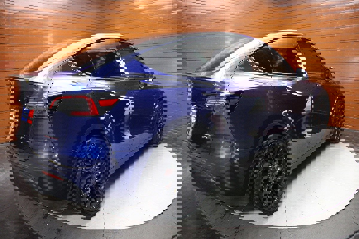 Used 2024 Tesla Model Y Performance image 6