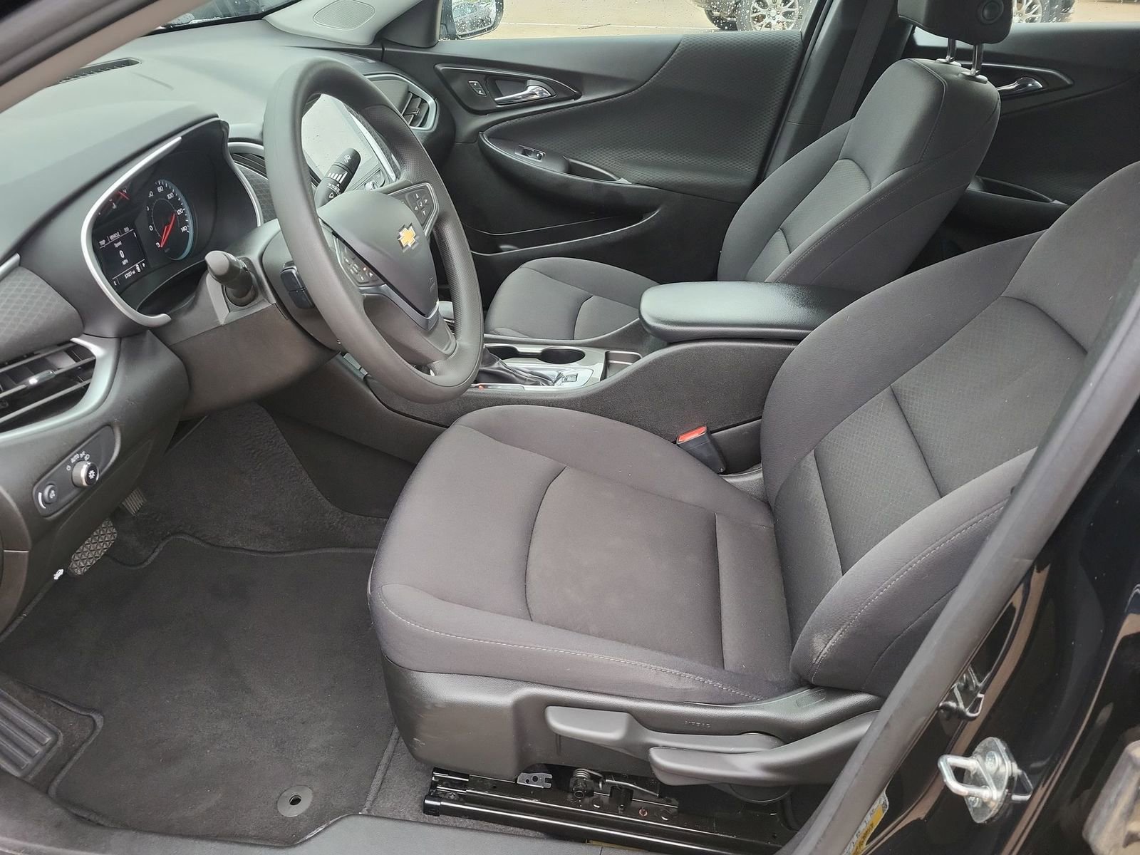 Used 2023 Chevrolet Malibu LS FWD image 18