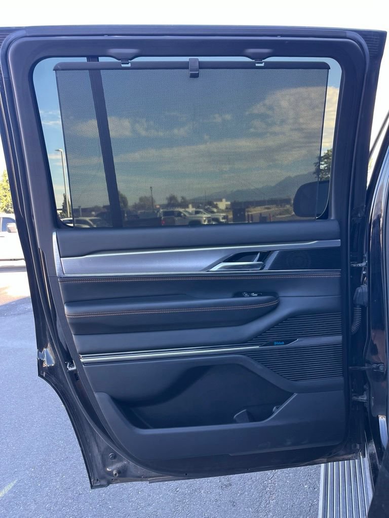Certified 2022 Jeep Grand Wagoneer Series III w/ Rear Seat Video Group 1 AWD/4WD image 25