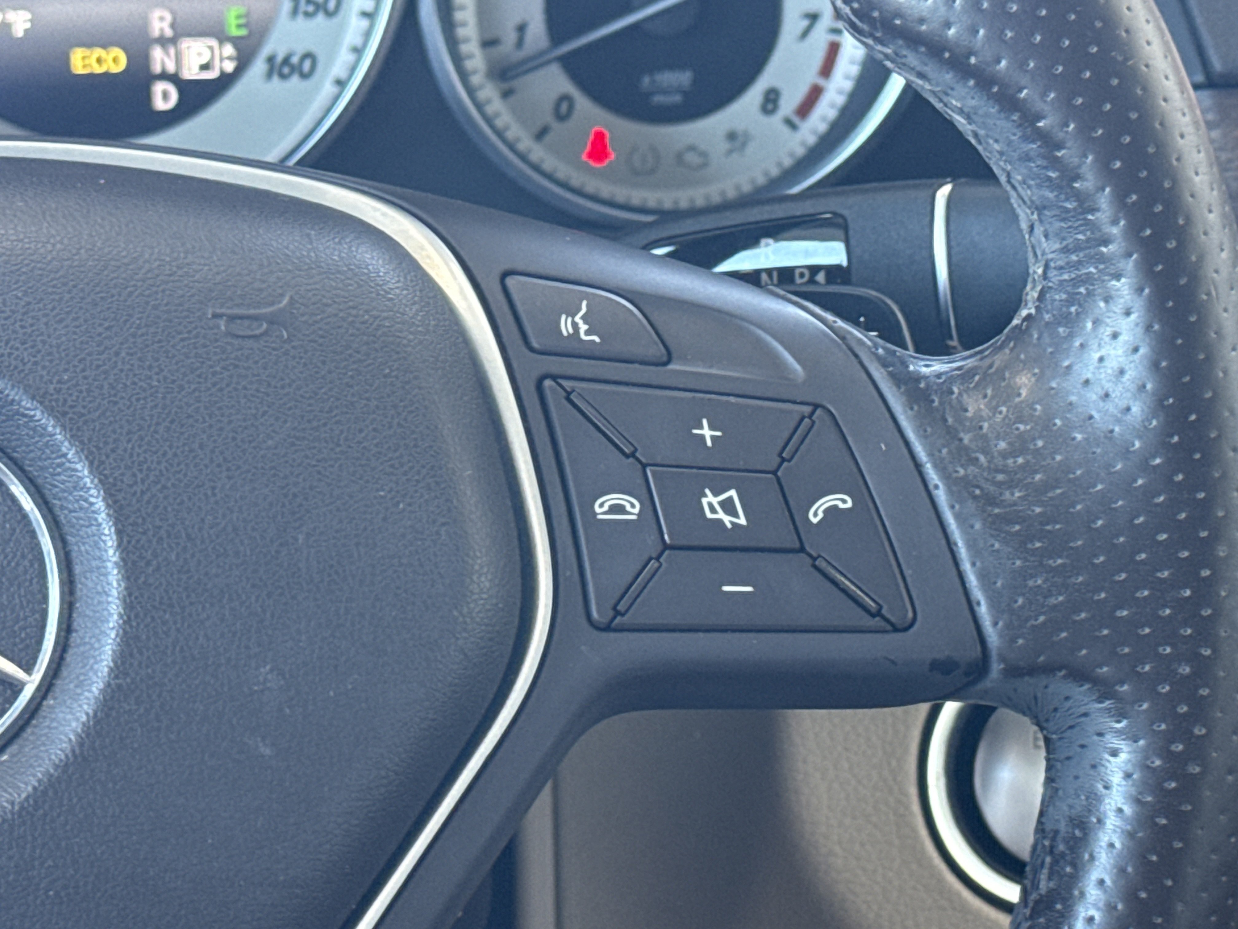 Used 2014 Mercedes-Benz E 350 Sedan image 32