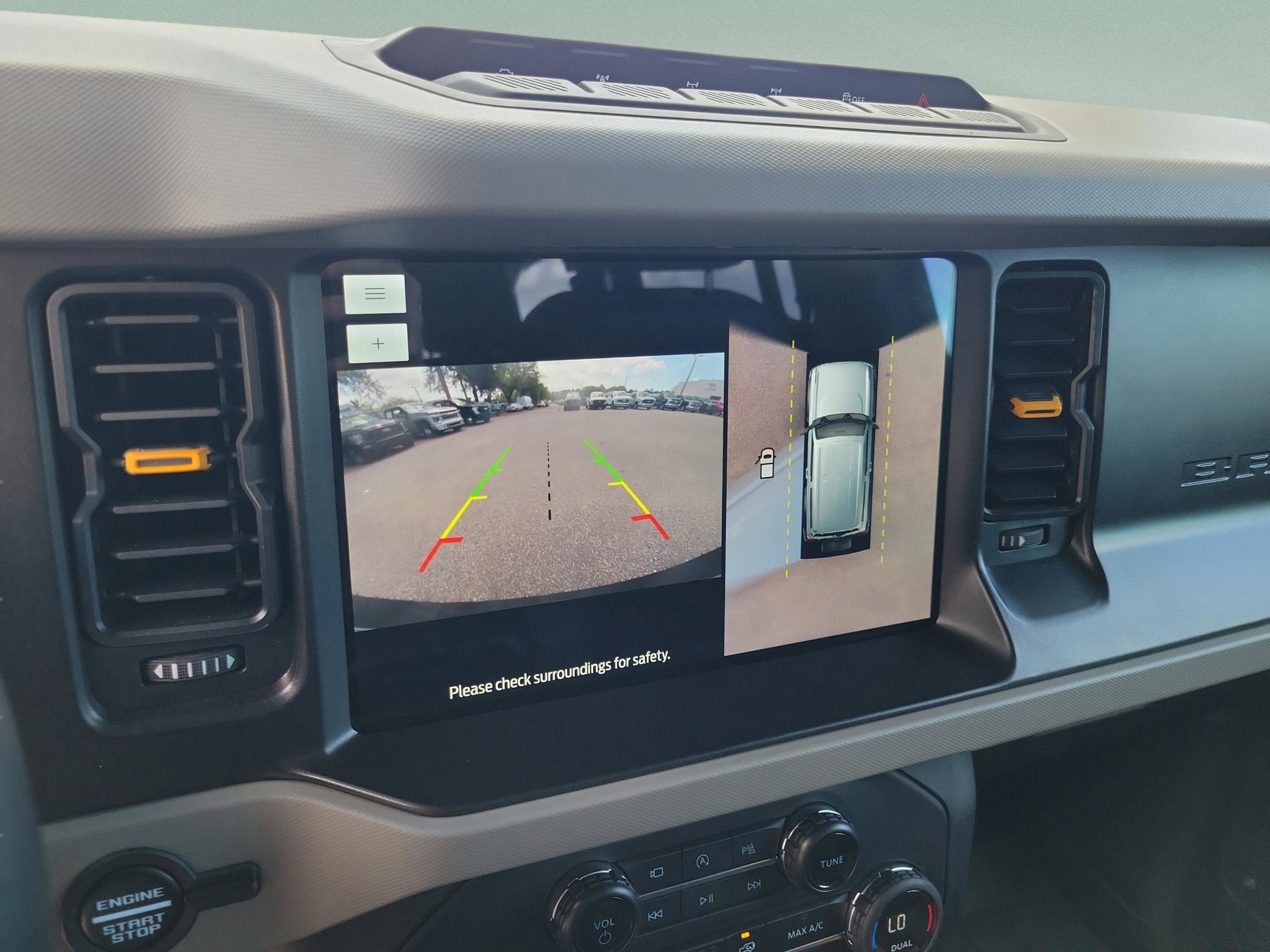 Used 2023 Ford Bronco Badlands image 18