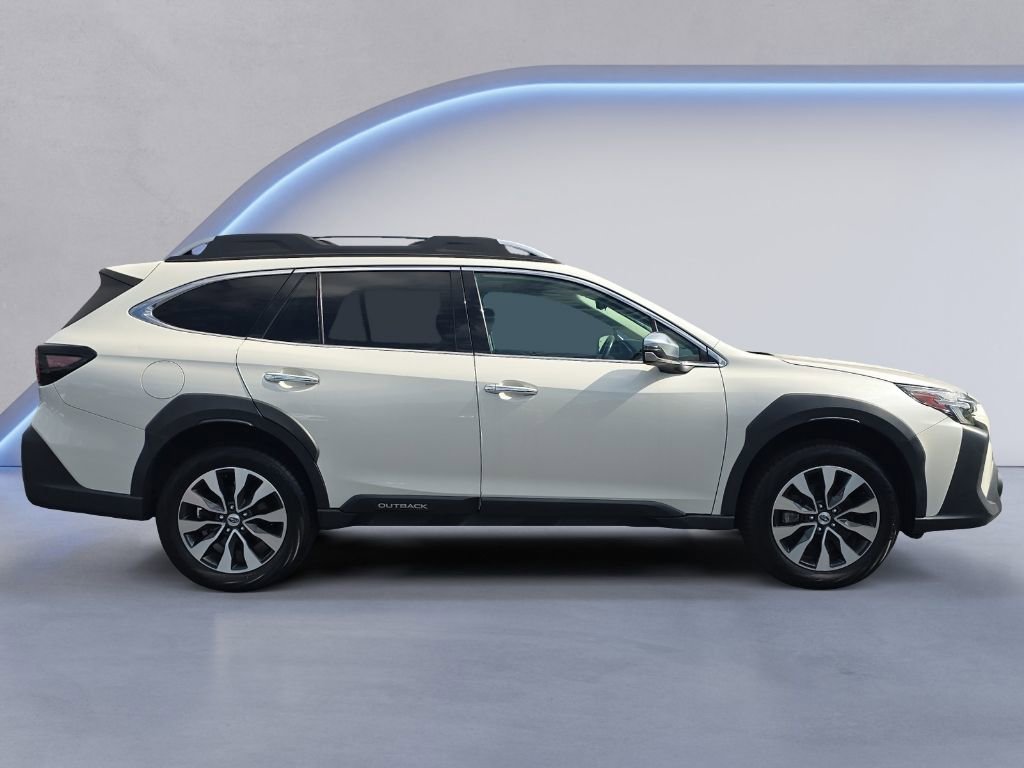 Used 2023 Subaru Outback Touring image 7
