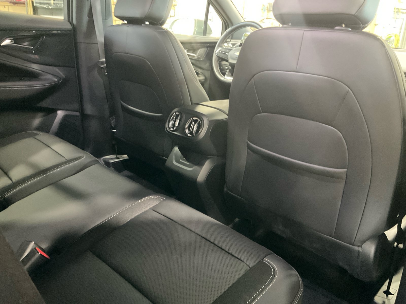 Used 2024 Chevrolet Blazer EV LT AWD/4WD image 21