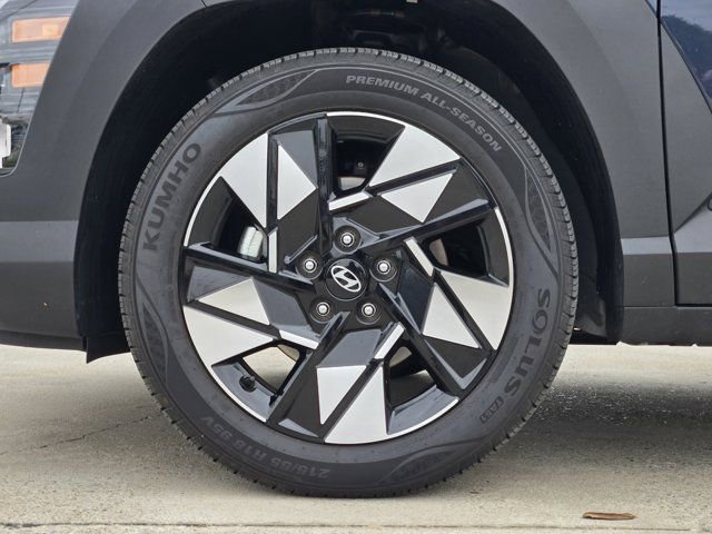 Certified 2025 Hyundai Kona SEL image 11