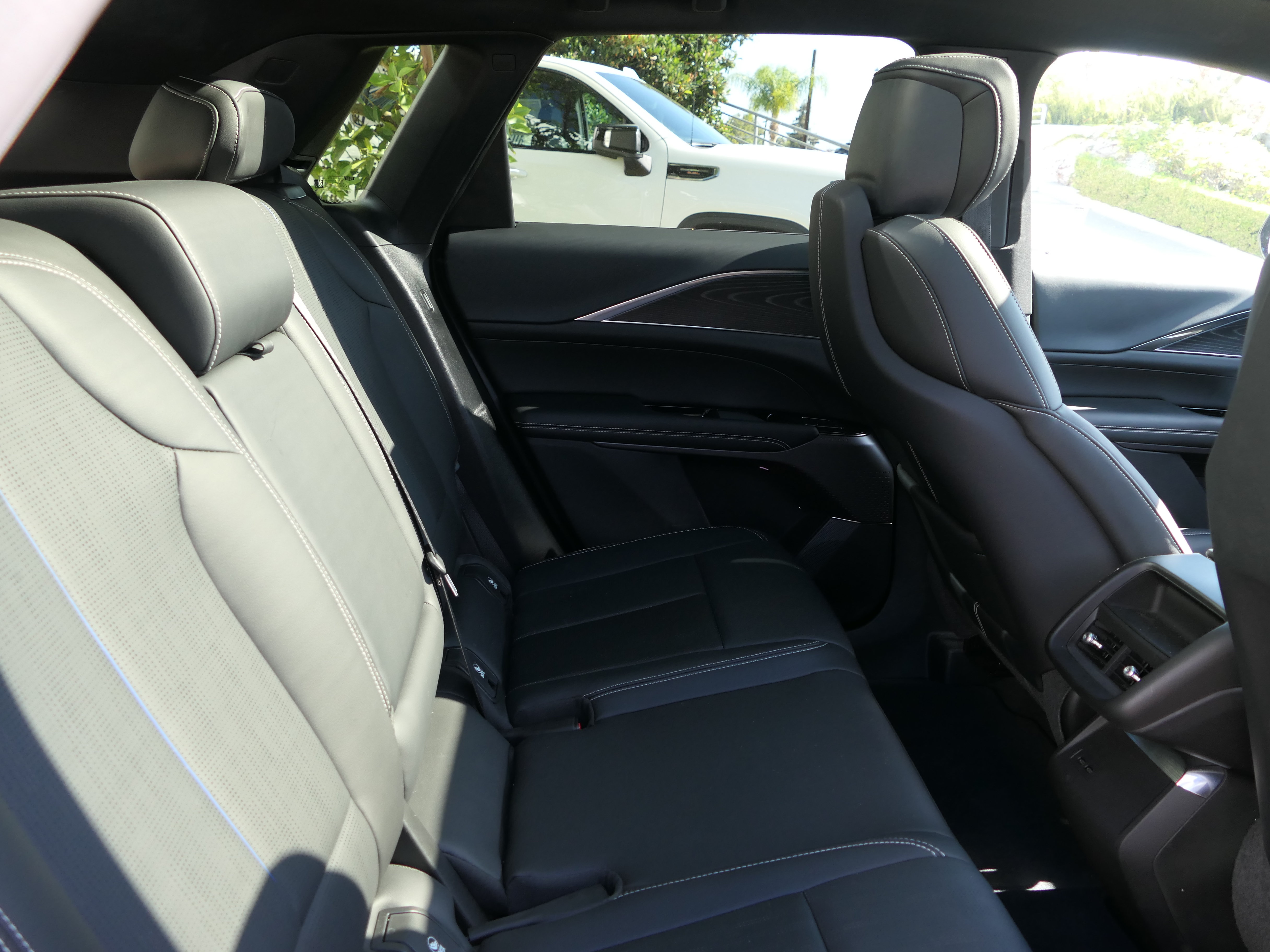 Certified 2024 Cadillac Lyriq Sport AWD/4WD image 25