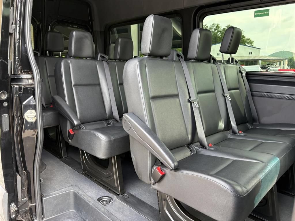 Used 2019 Mercedes-Benz Sprinter 2500 image 19