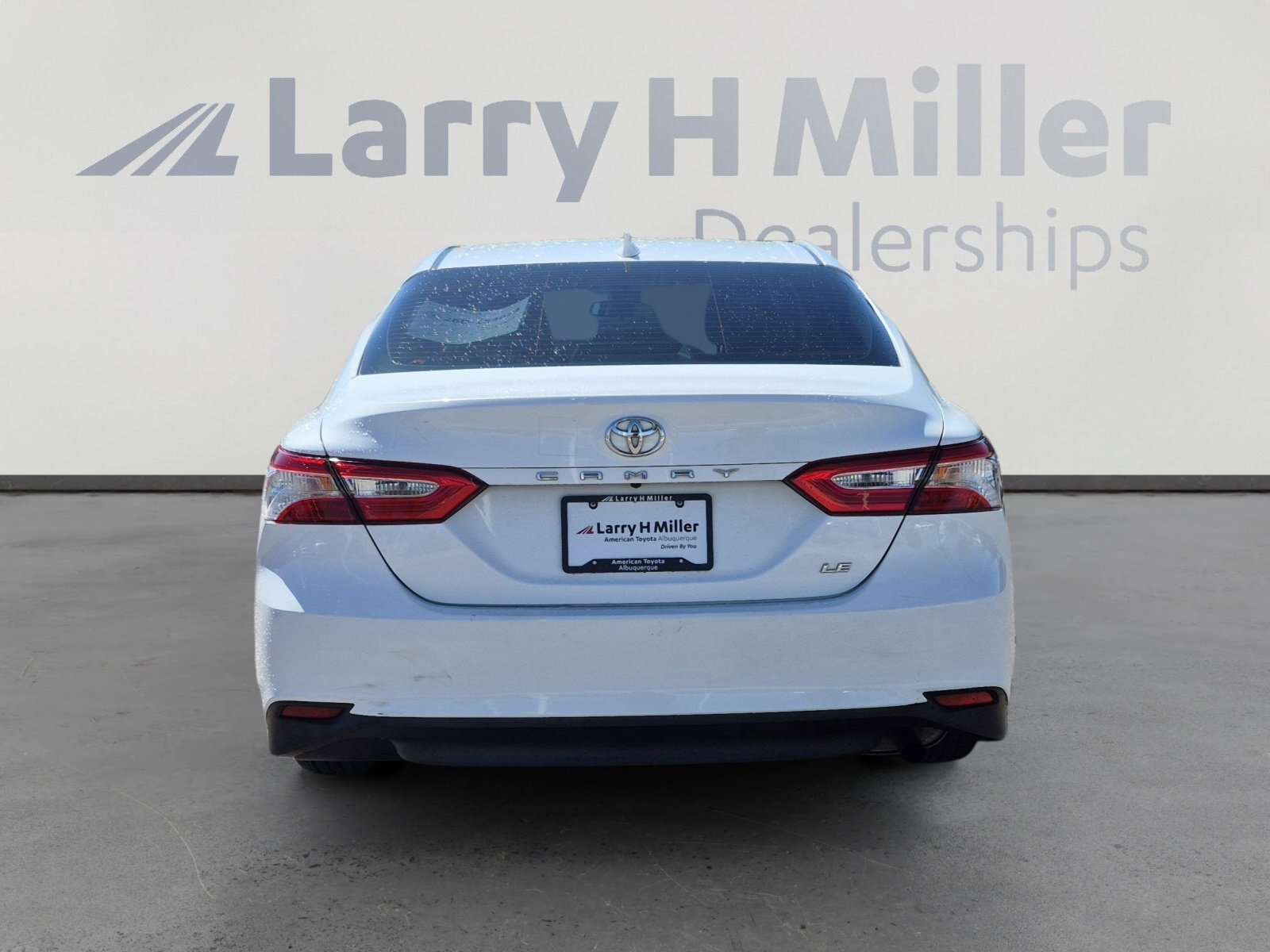 Used 2019 Toyota Camry LE FWD image 4