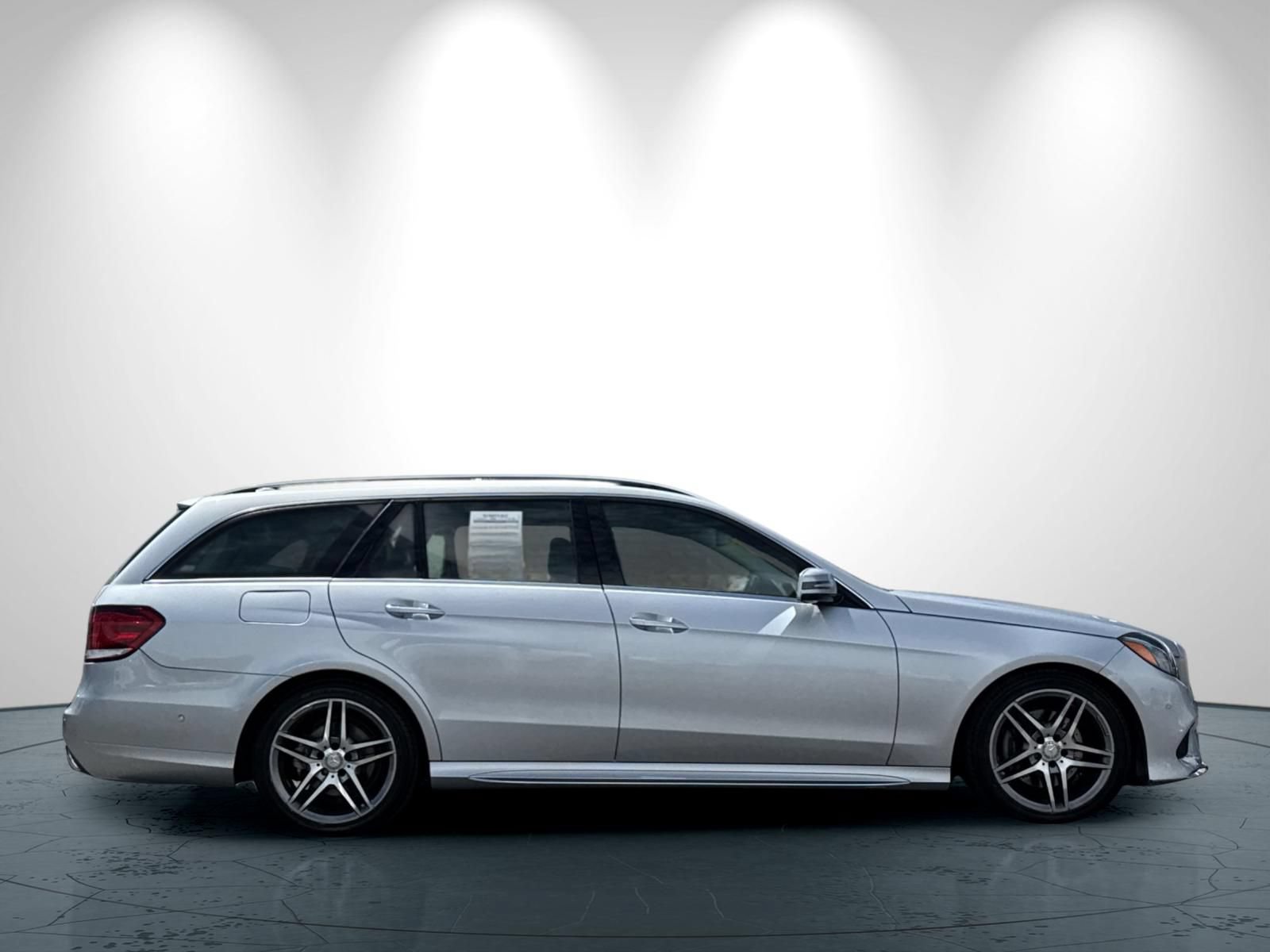 Used 2016 Mercedes-Benz E 350 4MATIC Wagon image 3