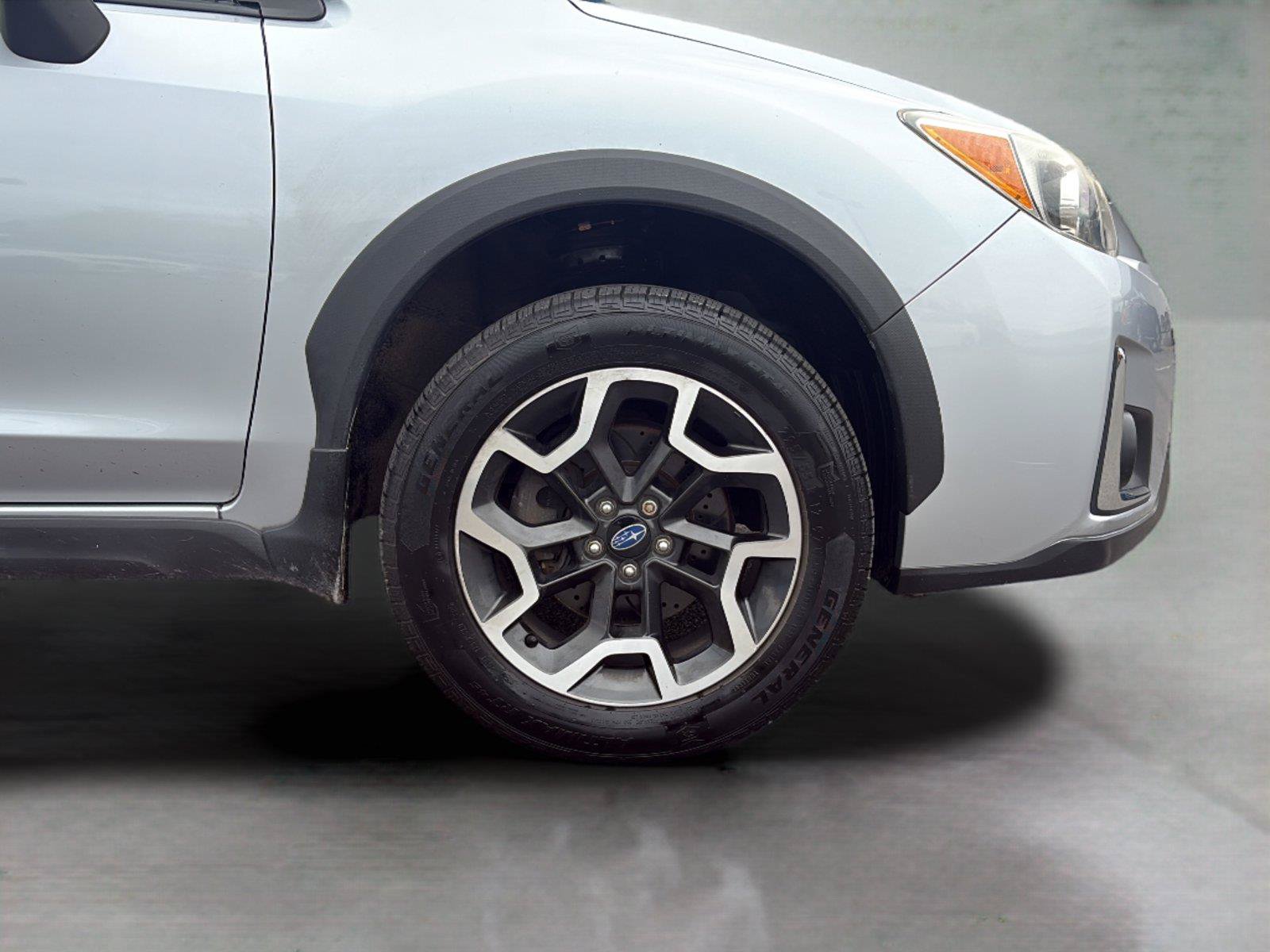 Used 2017 Subaru Crosstrek 2.0i Premium w/ Moonroof Package AWD/4WD image 36