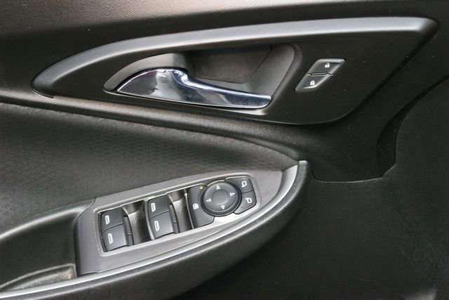 Used 2019 Chevrolet Malibu LS FWD image 15