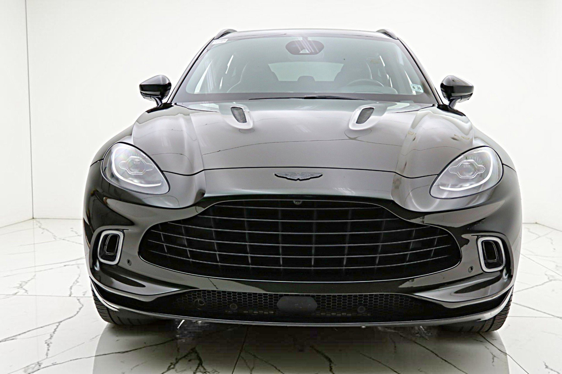 Used 2021 Aston Martin DBX AWD/4WD image 21