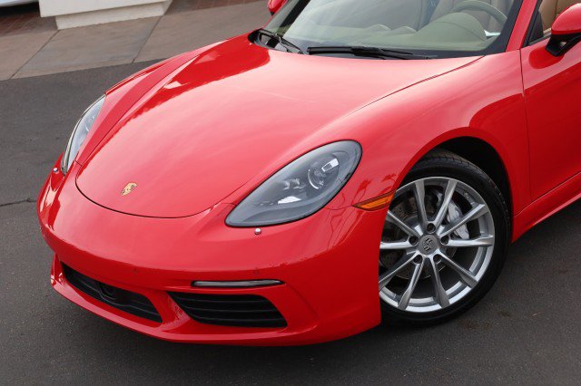 Used 2017 Porsche 718 Boxster RWD image 6