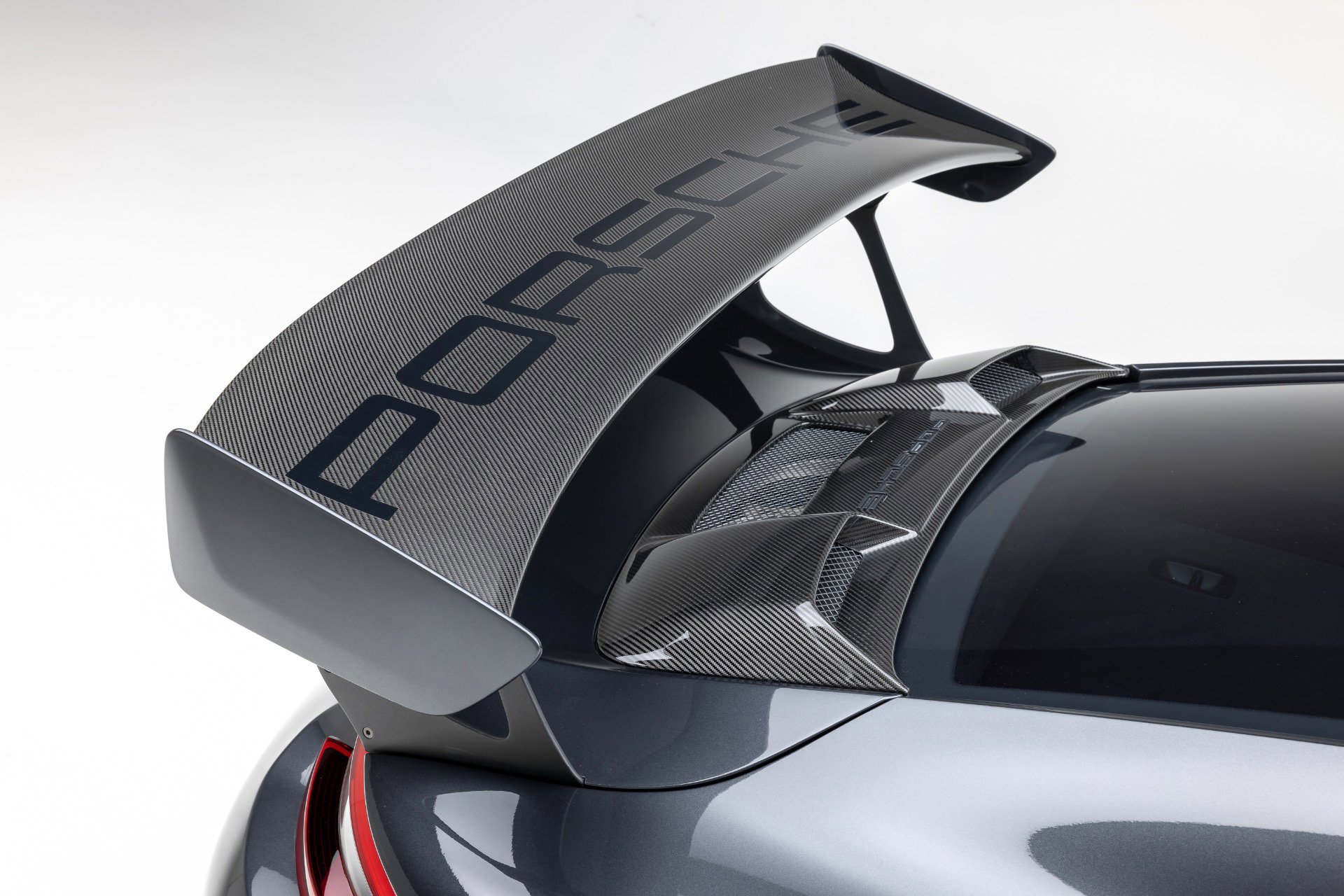 Used 2018 Porsche 911 GT2 RS image 61