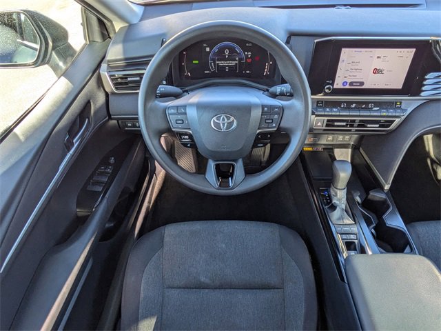 Used 2025 Toyota Camry LE image 15