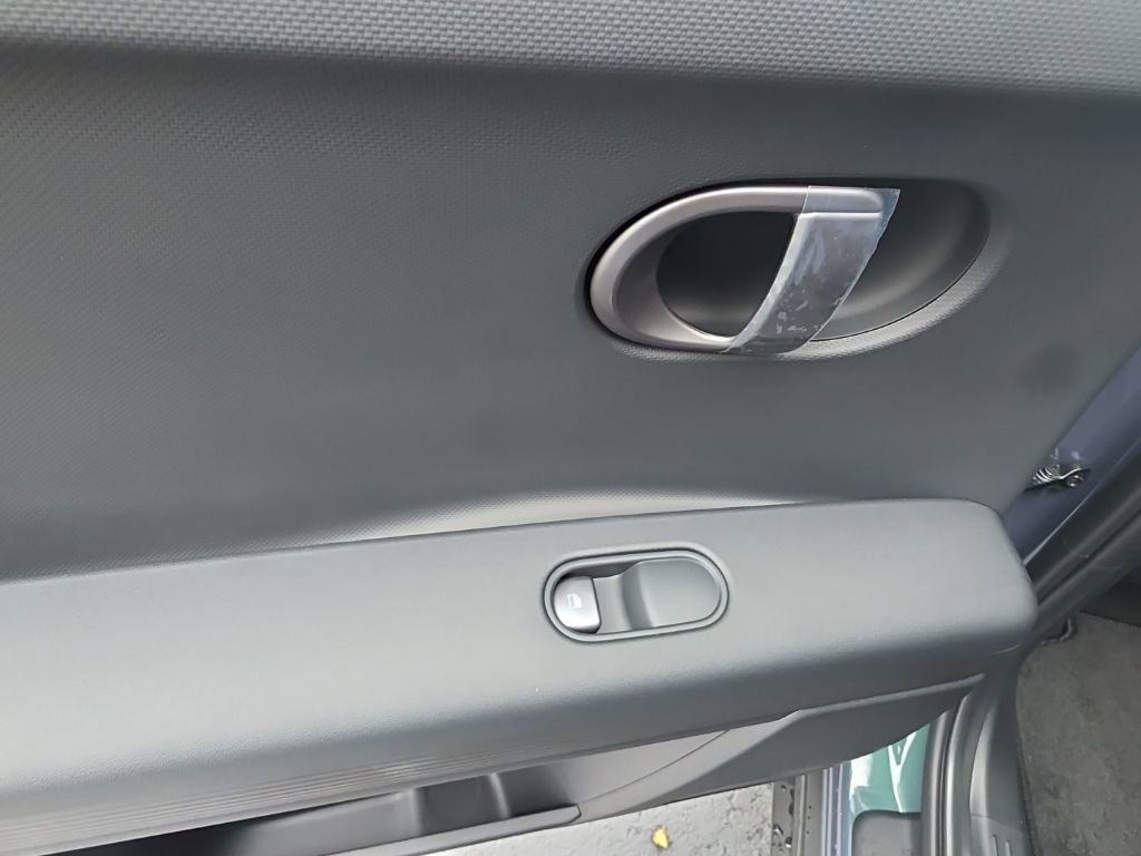 Used 2025 Hyundai Ioniq 5 SE image 37