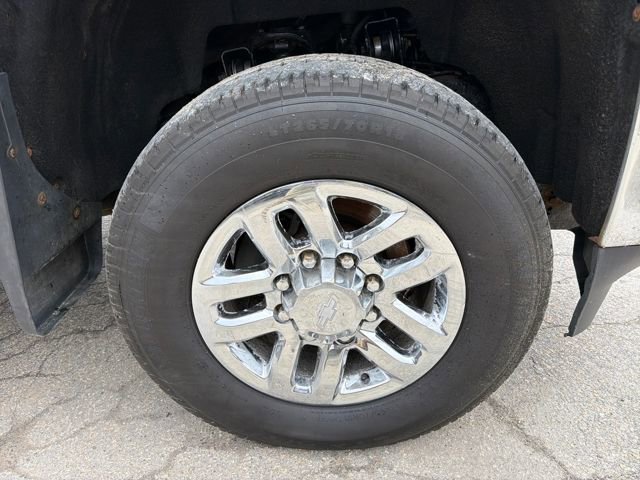 Used 2015 Chevrolet Silverado 2500 LTZ w/ LTZ Plus Package AWD/4WD image 32