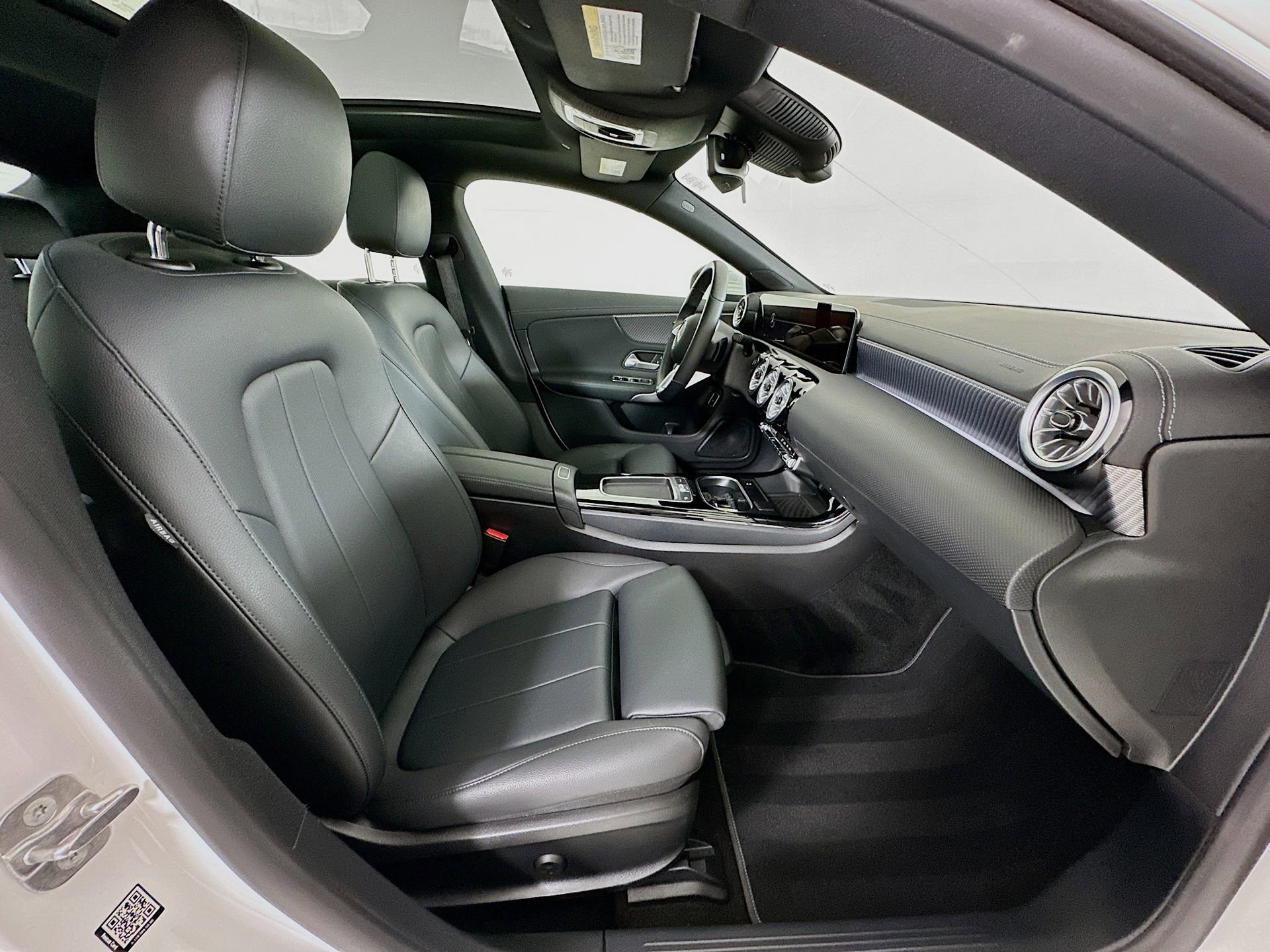 Certified 2025 Mercedes-Benz CLA 250 image 28