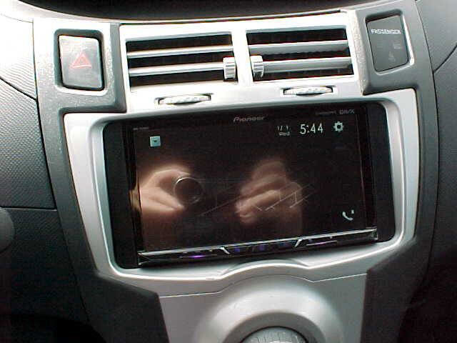 Used 2007 Toyota Yaris 2-Door Hatchback image 14