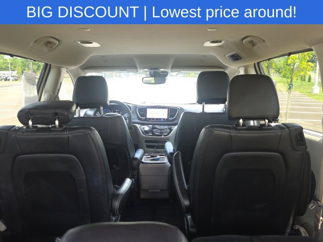 Used 2022 Chrysler Pacifica Touring-L FWD image 15