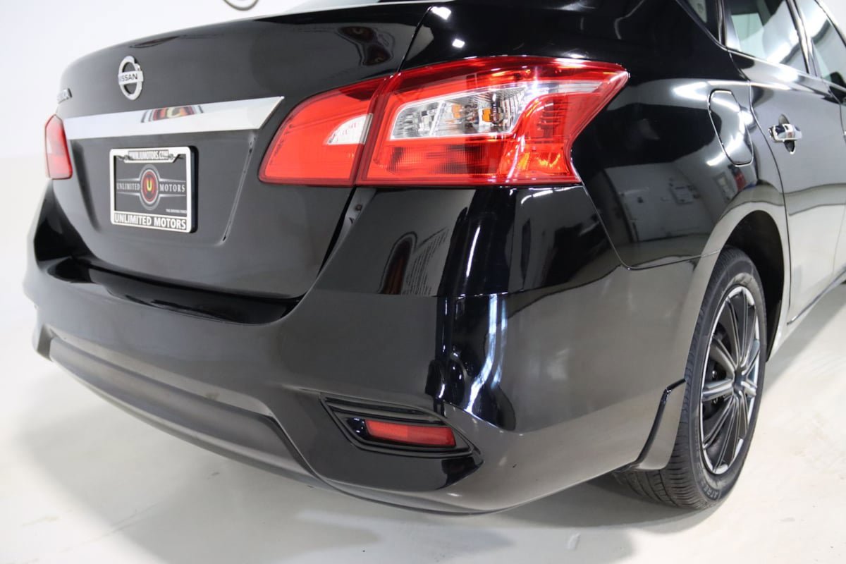 Used 2017 Nissan Sentra S FWD image 9