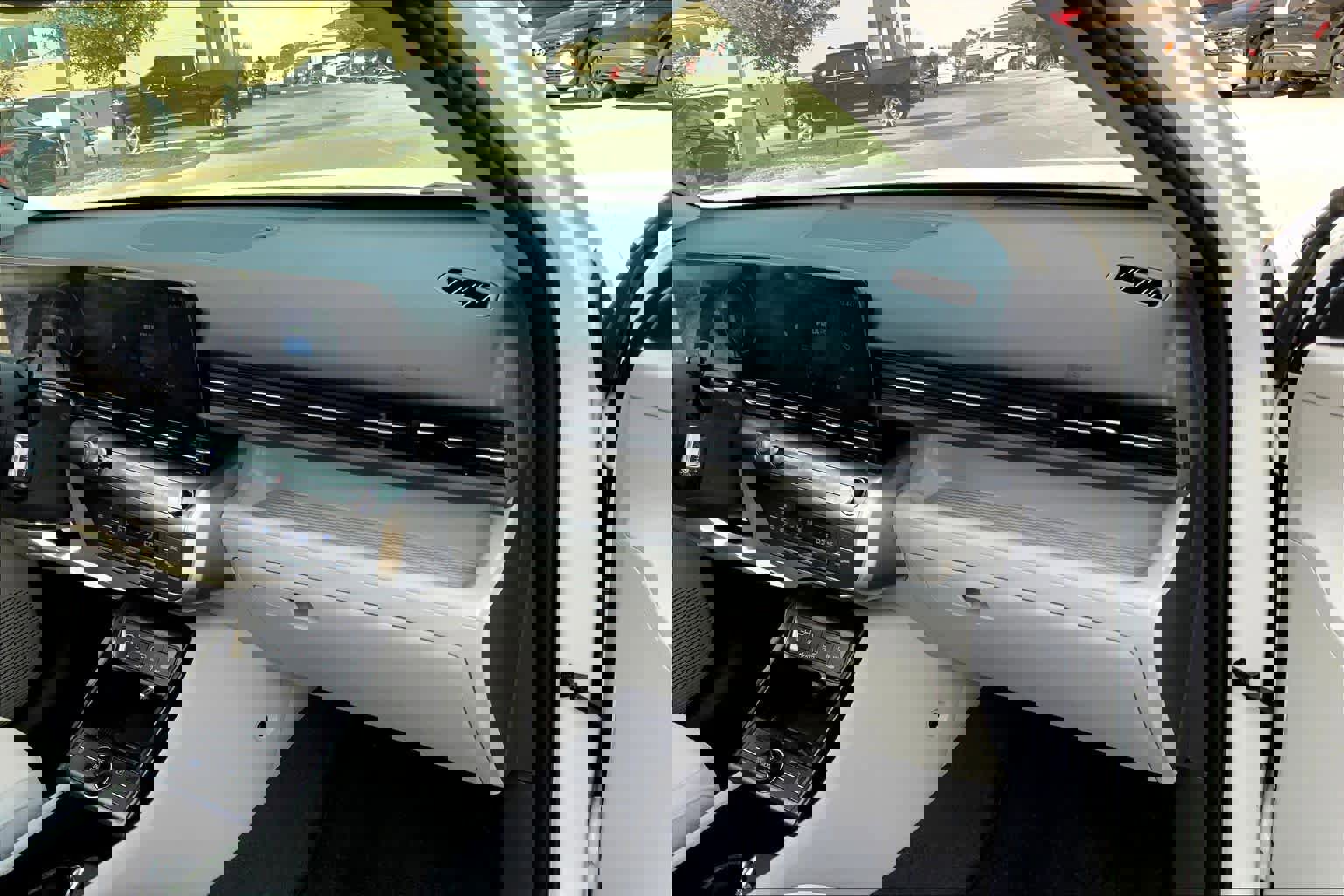 Used 2025 Hyundai Kona SEL image 18