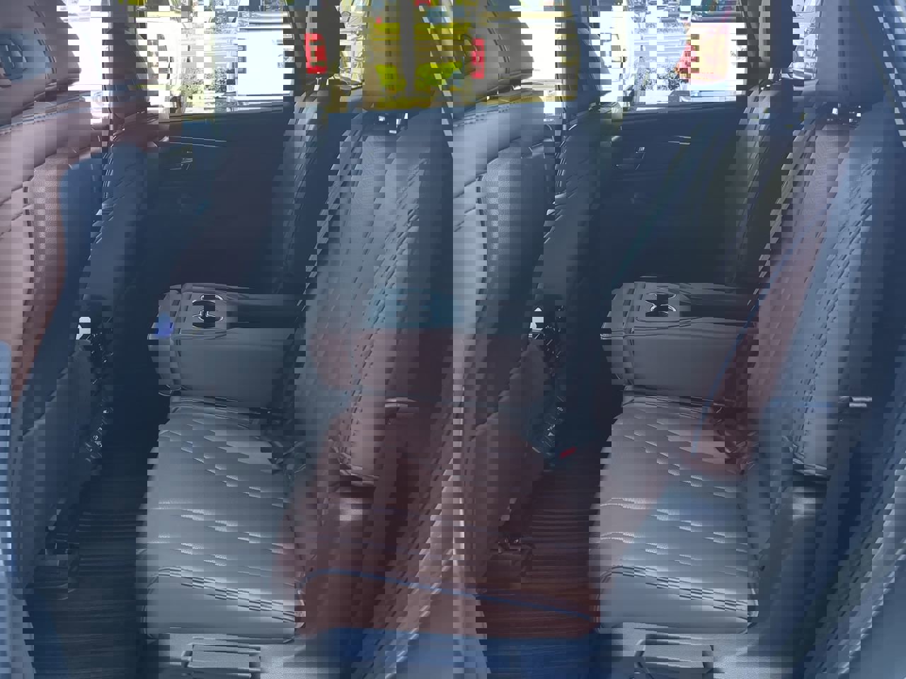 Used 2024 Acura MDX SH-AWD w/ Advance Package image 12