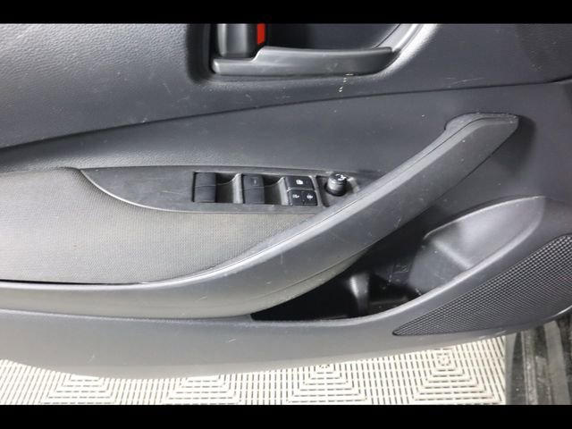 Used 2025 Toyota Corolla LE image 27