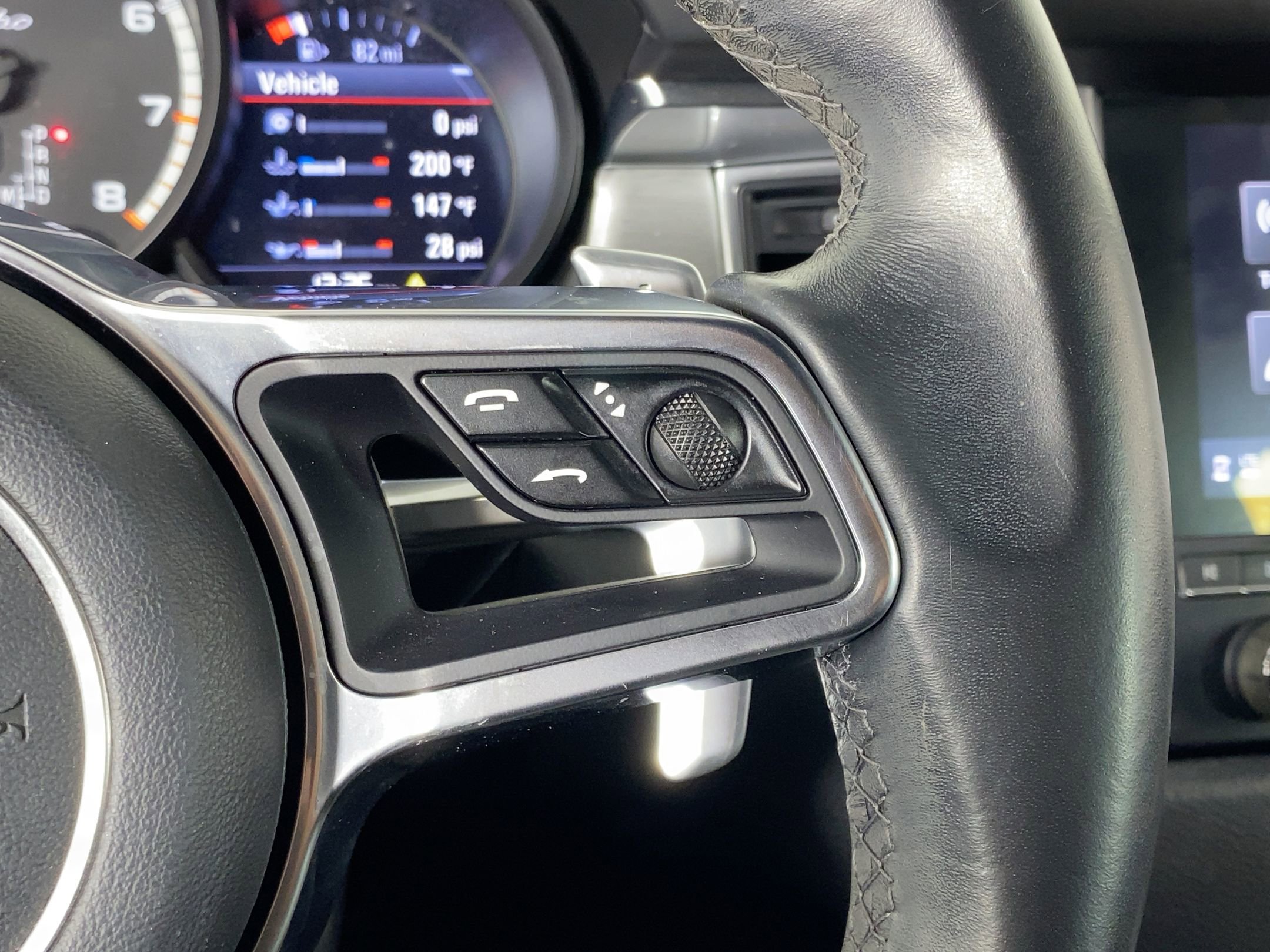 Used 2018 Porsche Macan Turbo w/ Premium Package Plus image 16