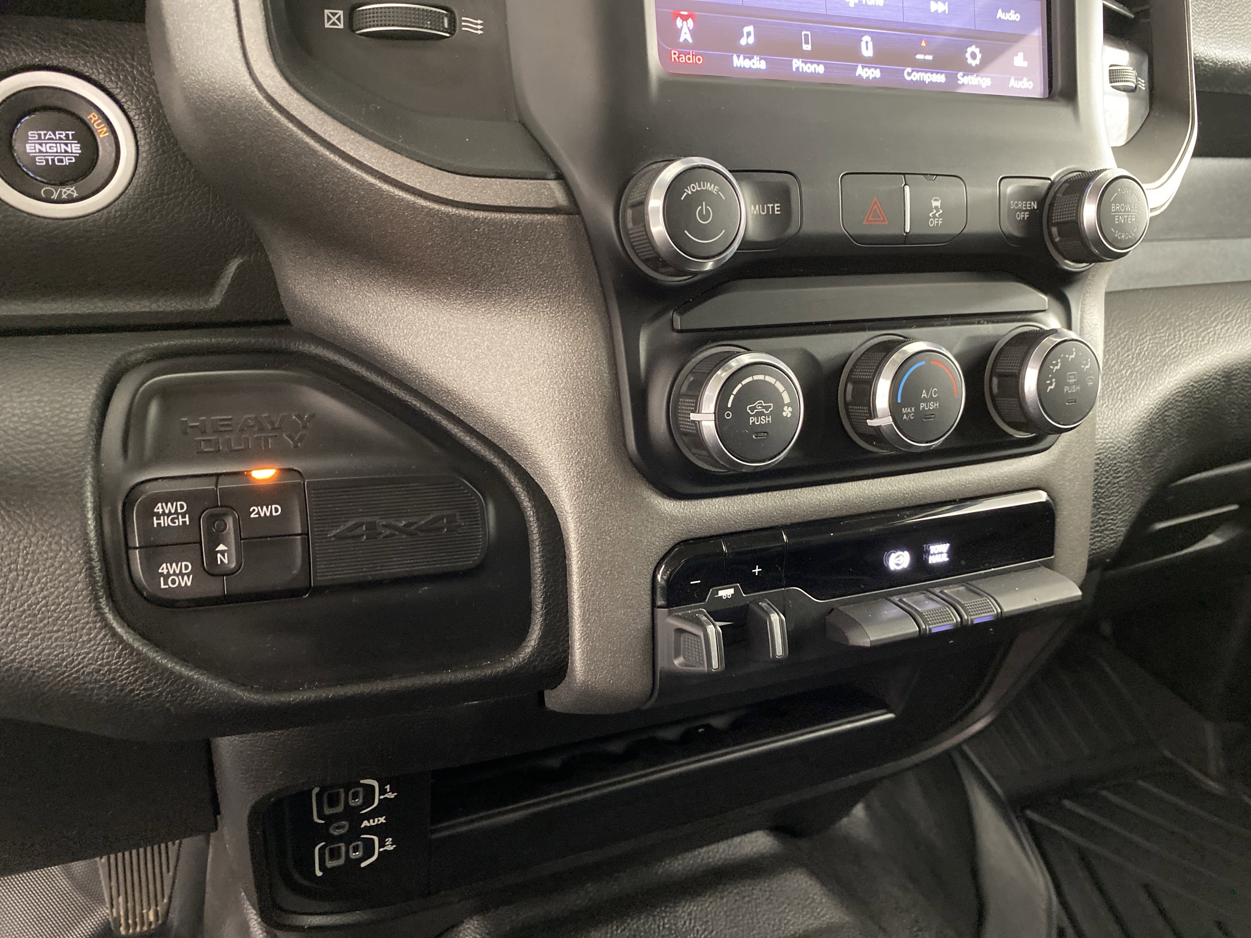 Used 2020 RAM 2500 Tradesman w/ Chrome Appearance Group AWD/4WD image 36