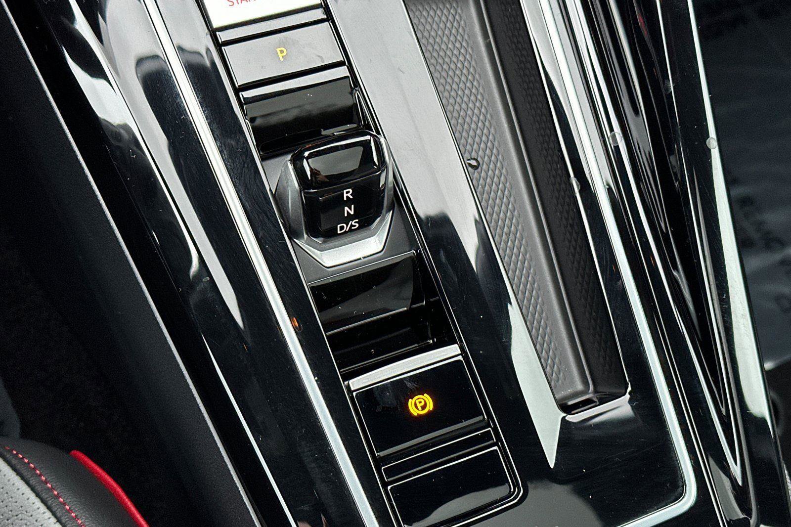 New 2026 Volkswagen GTI SE FWD image 21