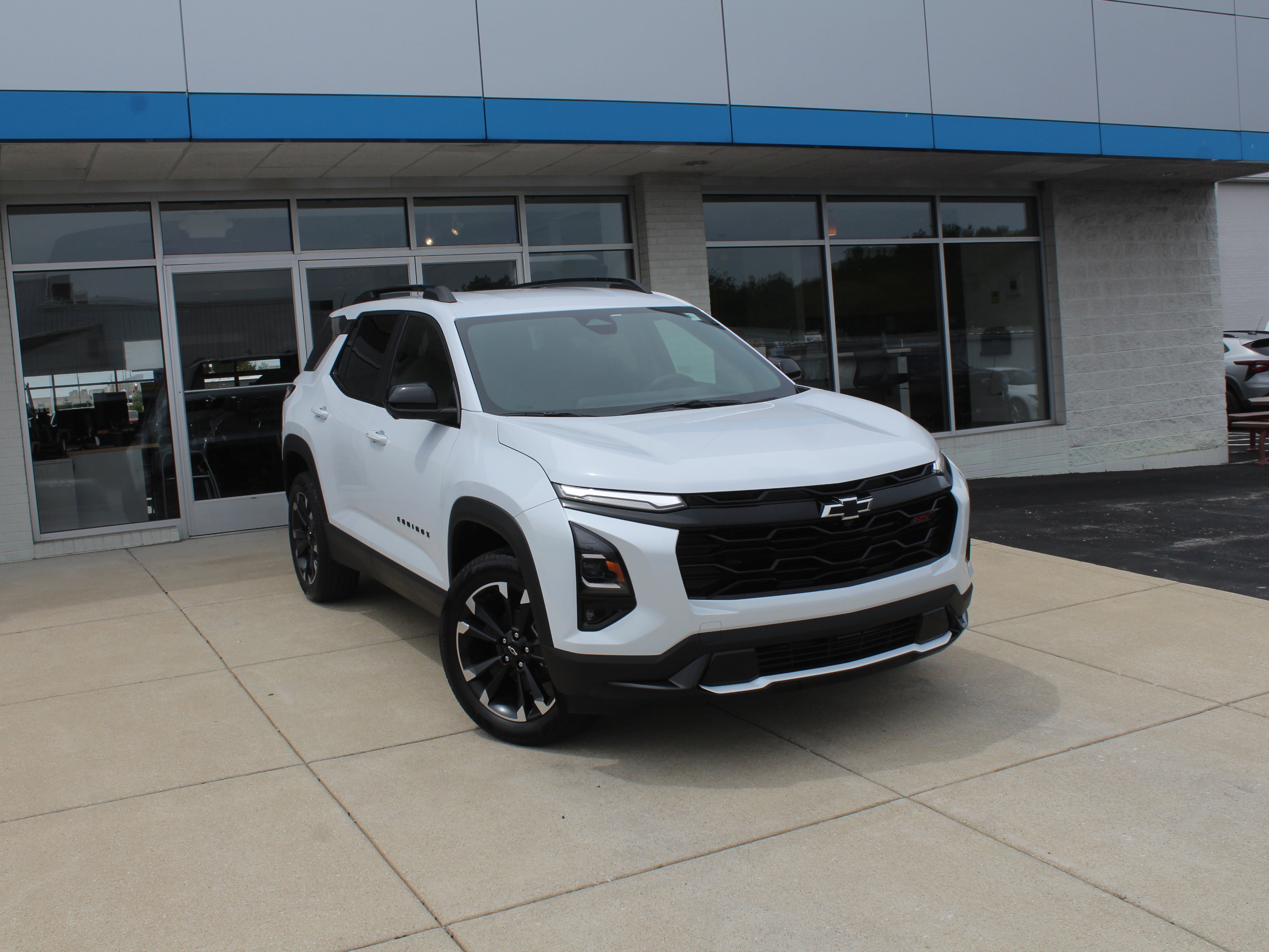 New 2026 Chevrolet Equinox RS w/ Safety and Technology Package FWD image 2