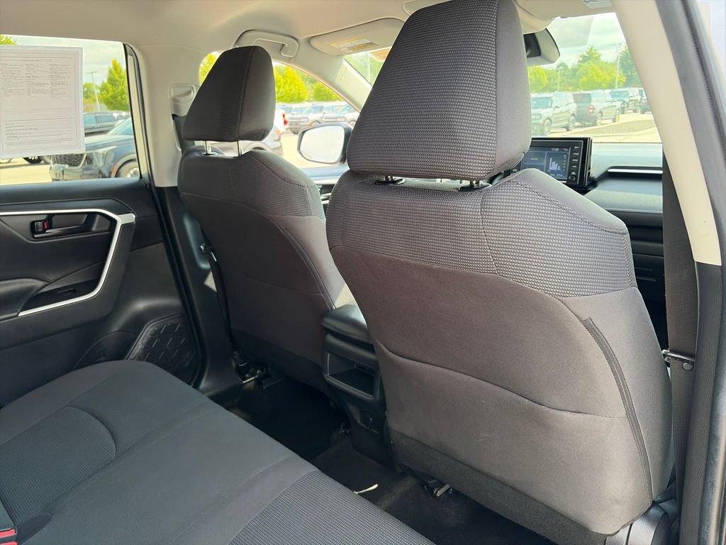Used 2020 Toyota RAV4 LE w/ All Weather Liner Package AWD/4WD image 29
