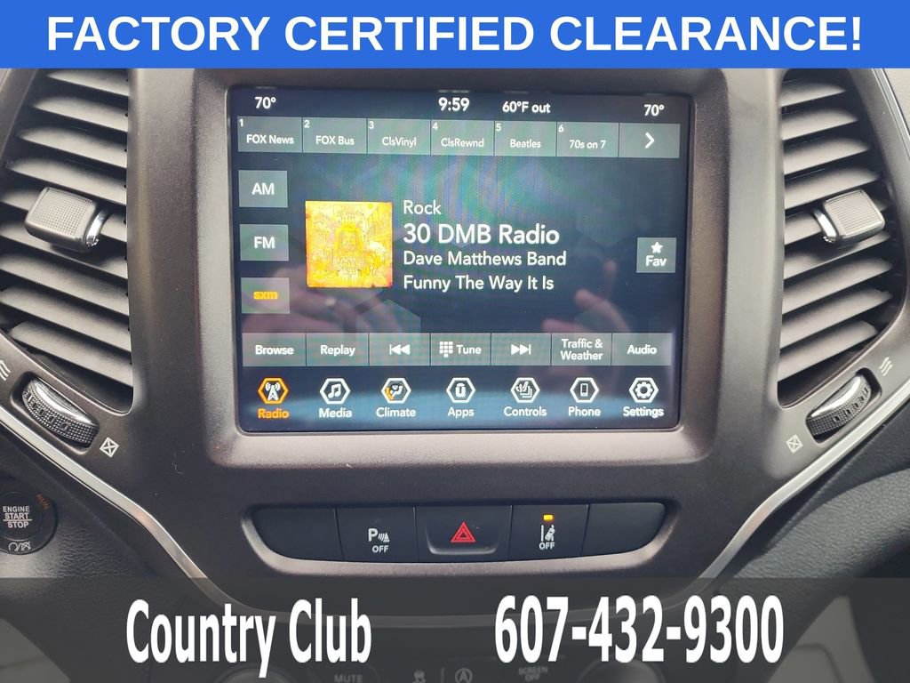Used 2021 Jeep Cherokee Trailhawk AWD/4WD image 16