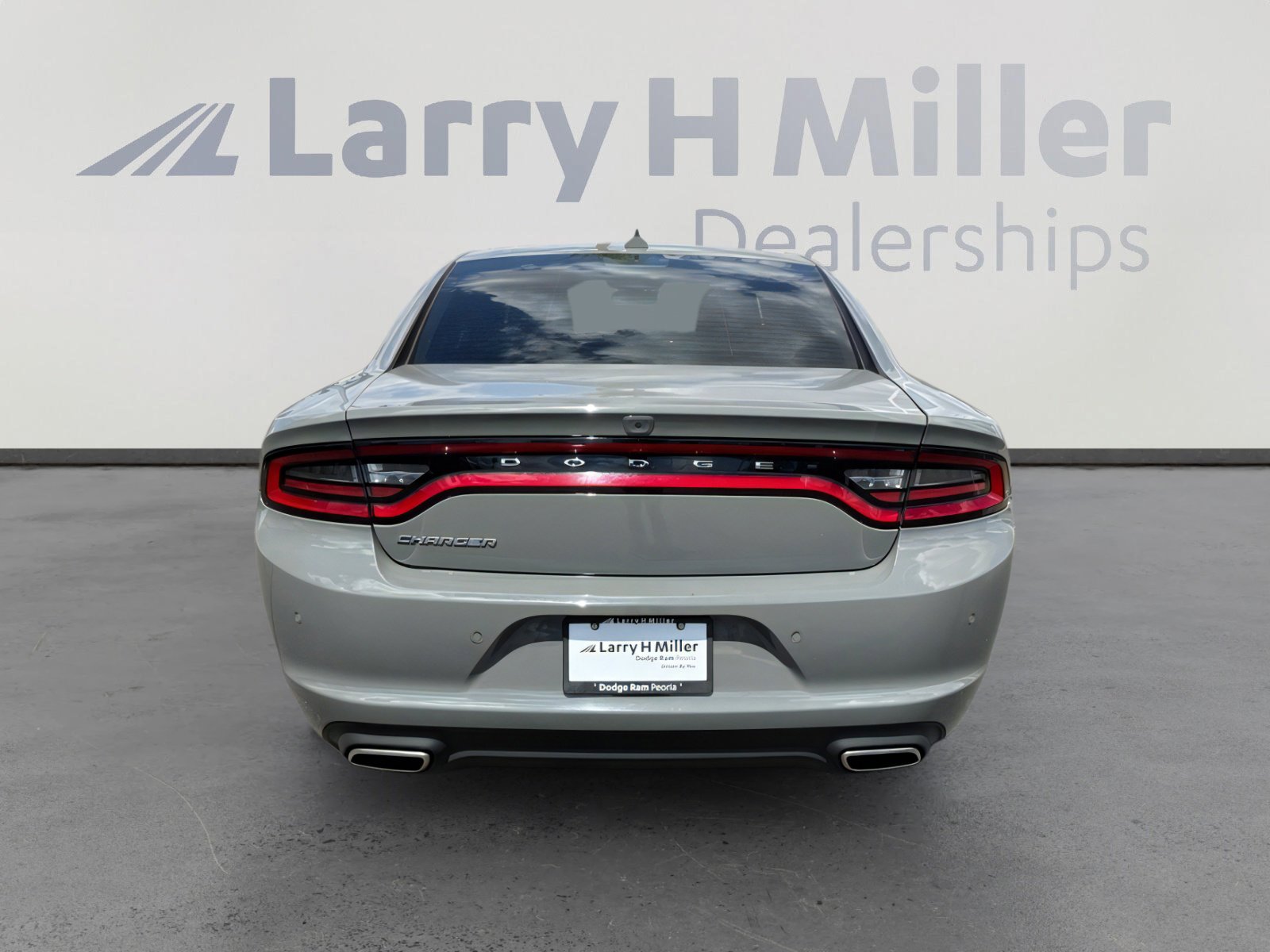 Used 2023 Dodge Charger SXT image 6