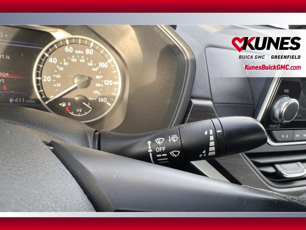 Used 2024 Nissan Altima 2.5 SV image 15