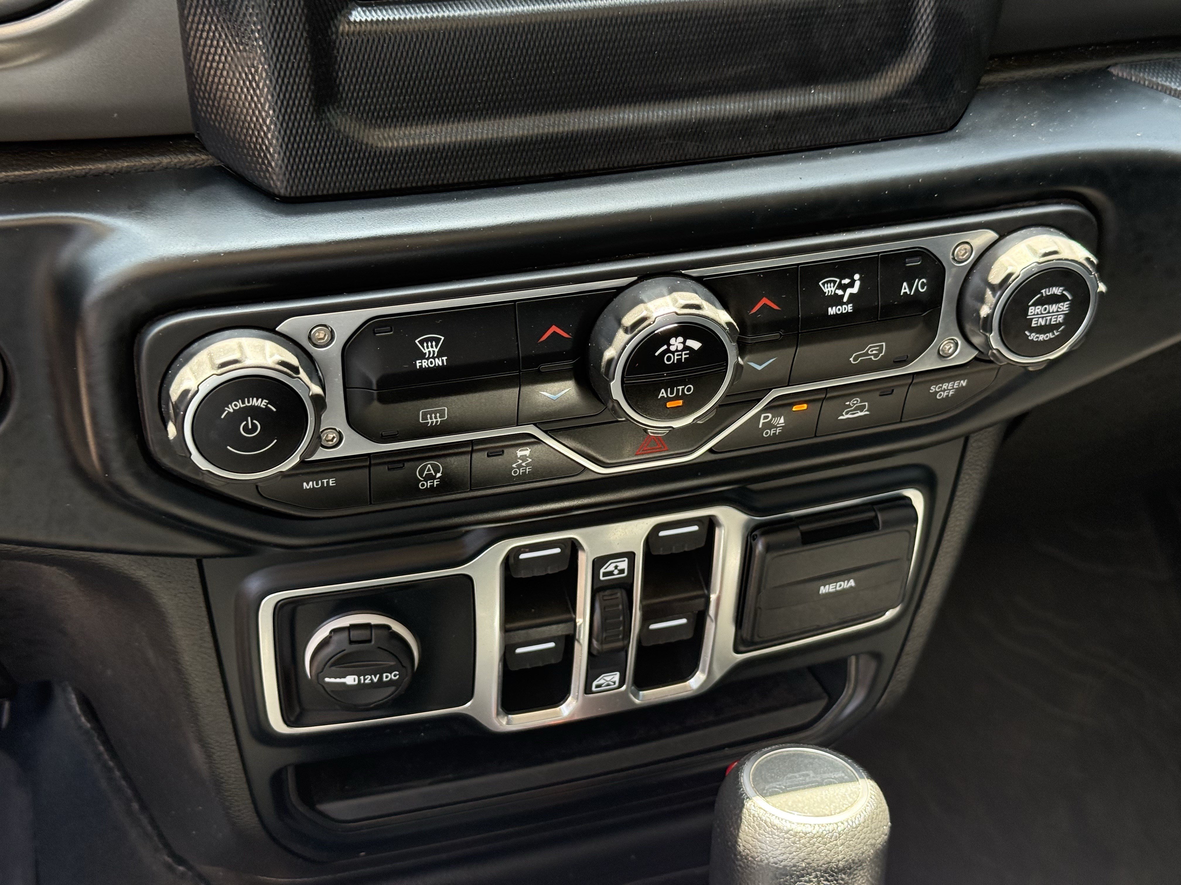 Used 2023 Jeep Gladiator Sport AWD/4WD image 23