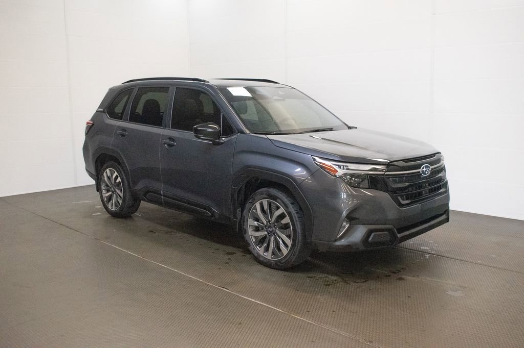 Used 2025 Subaru Forester Touring AWD/4WD image 1
