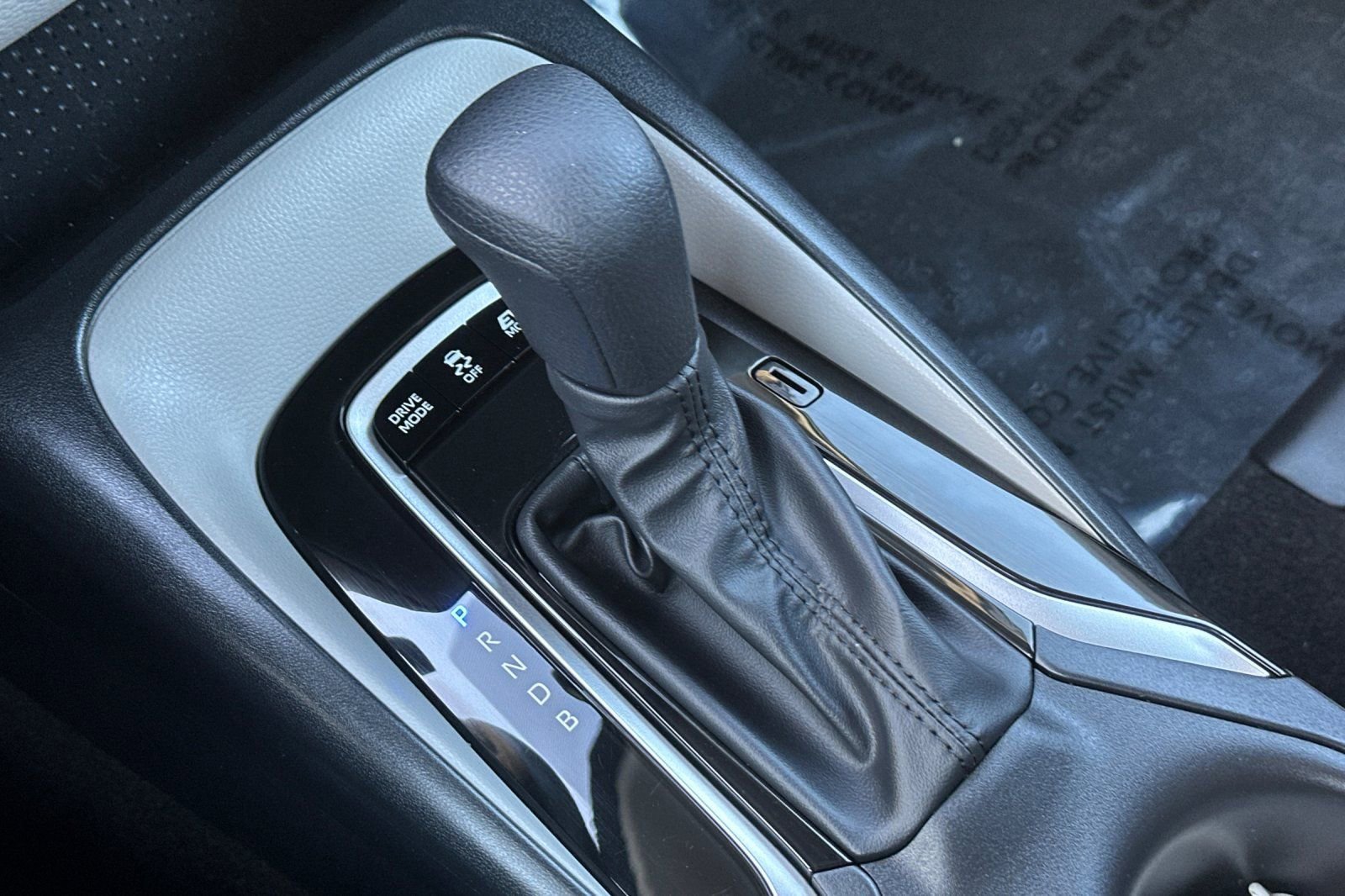 Used 2026 Toyota Corolla LE image 20