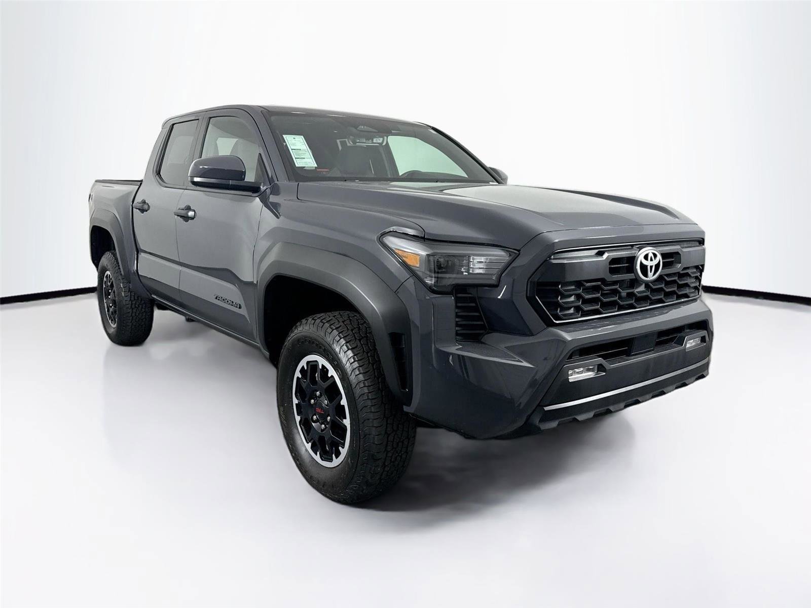 Certified 2025 Toyota Tacoma TRD Off-Road image 9